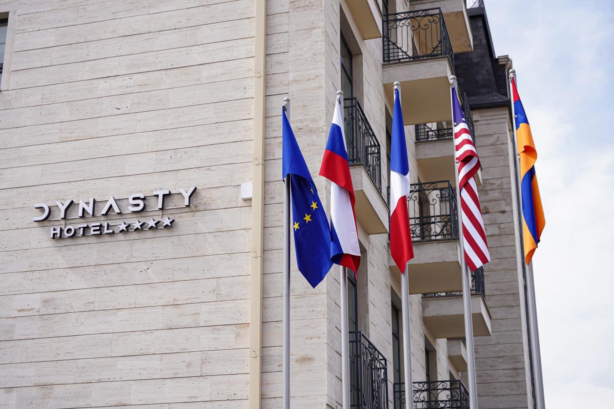 Dynasty Hotel & Spa Ереван Екстериор снимка