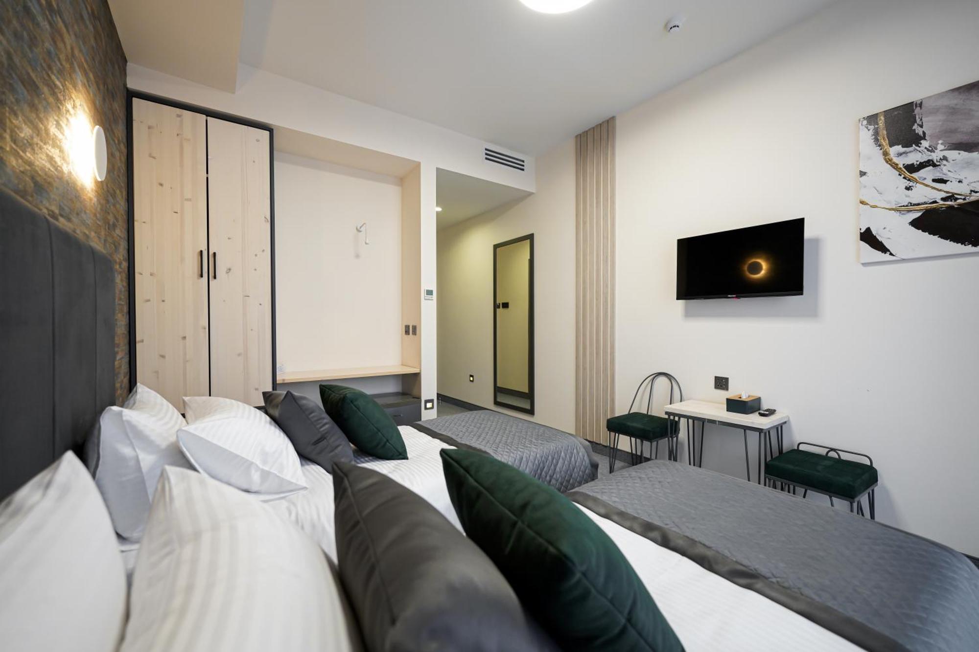 Dynasty Hotel & Spa Ереван Екстериор снимка